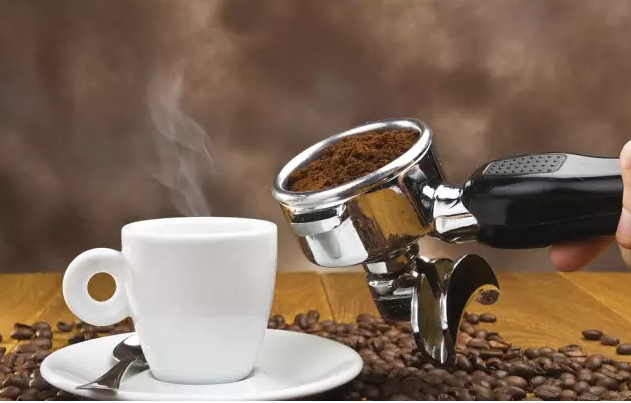 与星巴克抢食的Cama咖啡