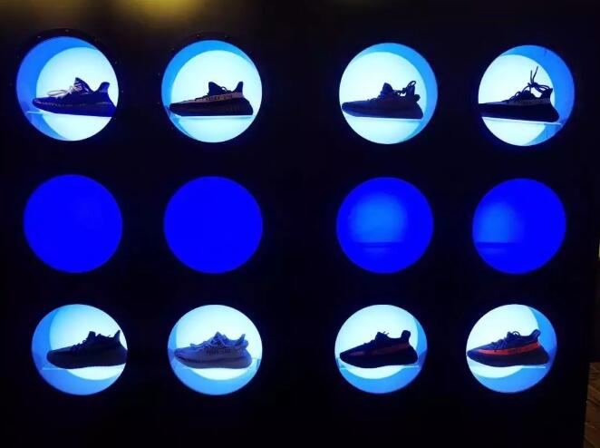 全球第一家 Yeezy 专卖店？卖假冒注册商标假鞋我就 “服” 你！