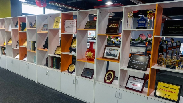 十多年发展荣誉满满 一品威客屡获认可
