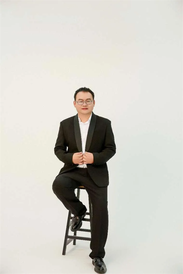 最美人间四月天:奋斗者的春天永远在路上