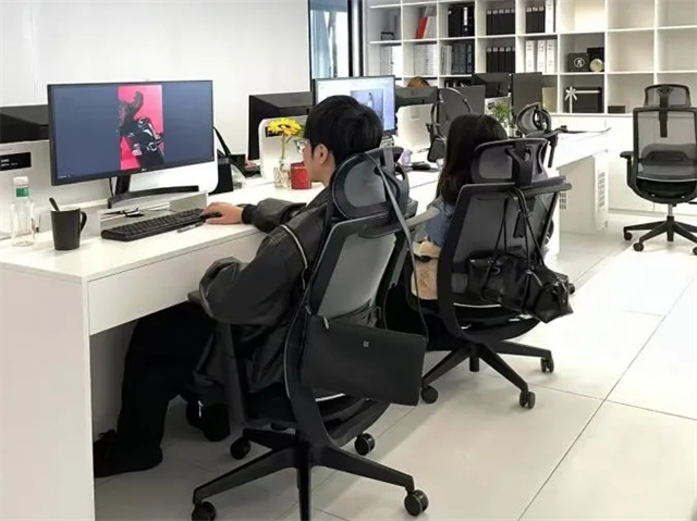 这个00后设计团队,要逆流而上做自己的造浪者