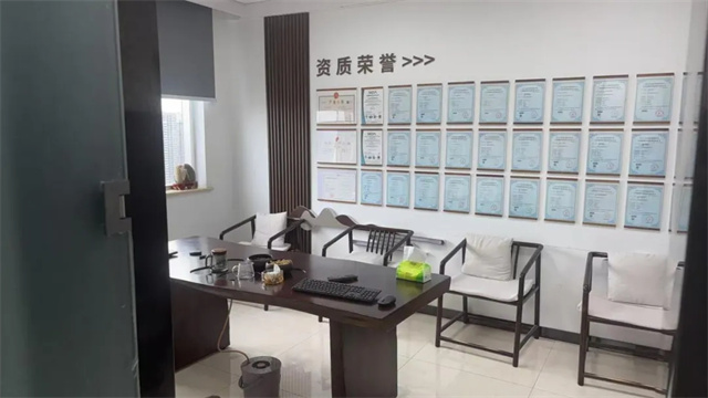 从校园到商海:大学同窗携手,以技术破局创业之路