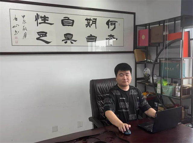 从校园到商海:大学同窗携手,以技术破局创业之路