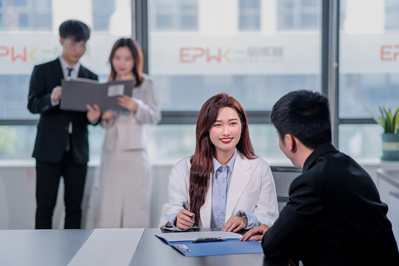 数字化赋能餐饮管理：一品威客网助力餐饮企业精准绩效升级